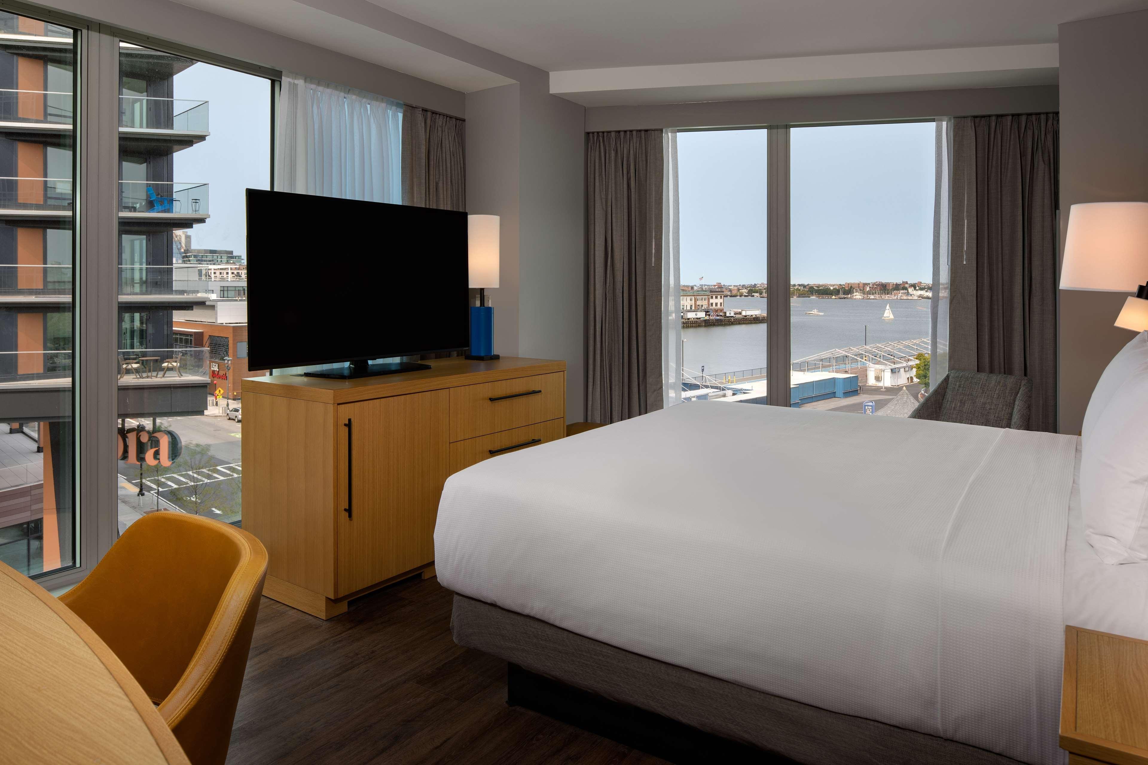 Hyatt Place Boston/Seaport District Экстерьер фото