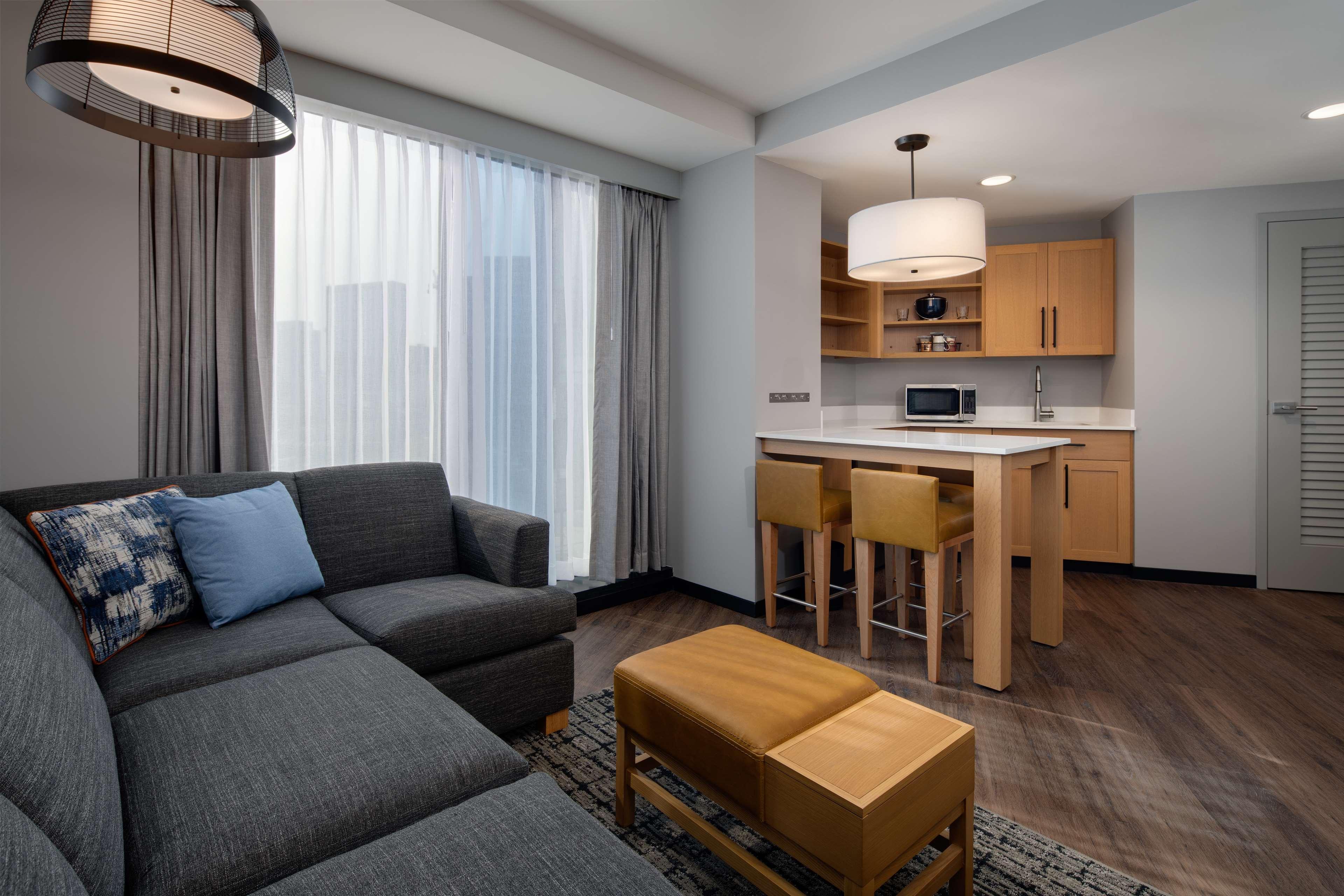 Hyatt Place Boston/Seaport District Экстерьер фото