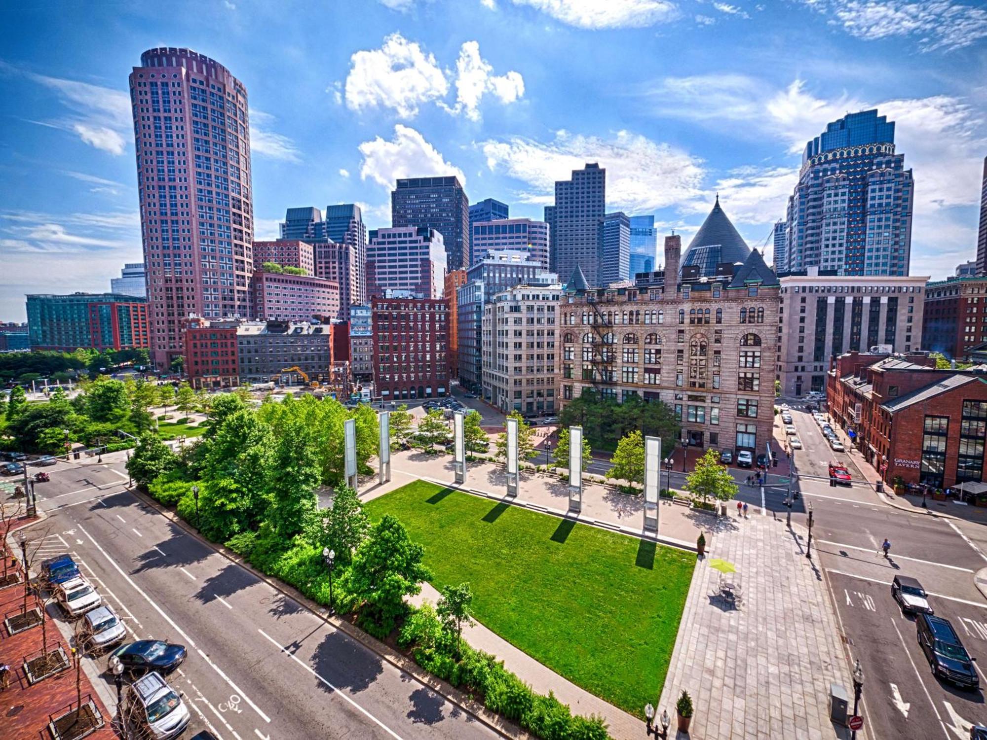 Hyatt Place Boston/Seaport District Экстерьер фото