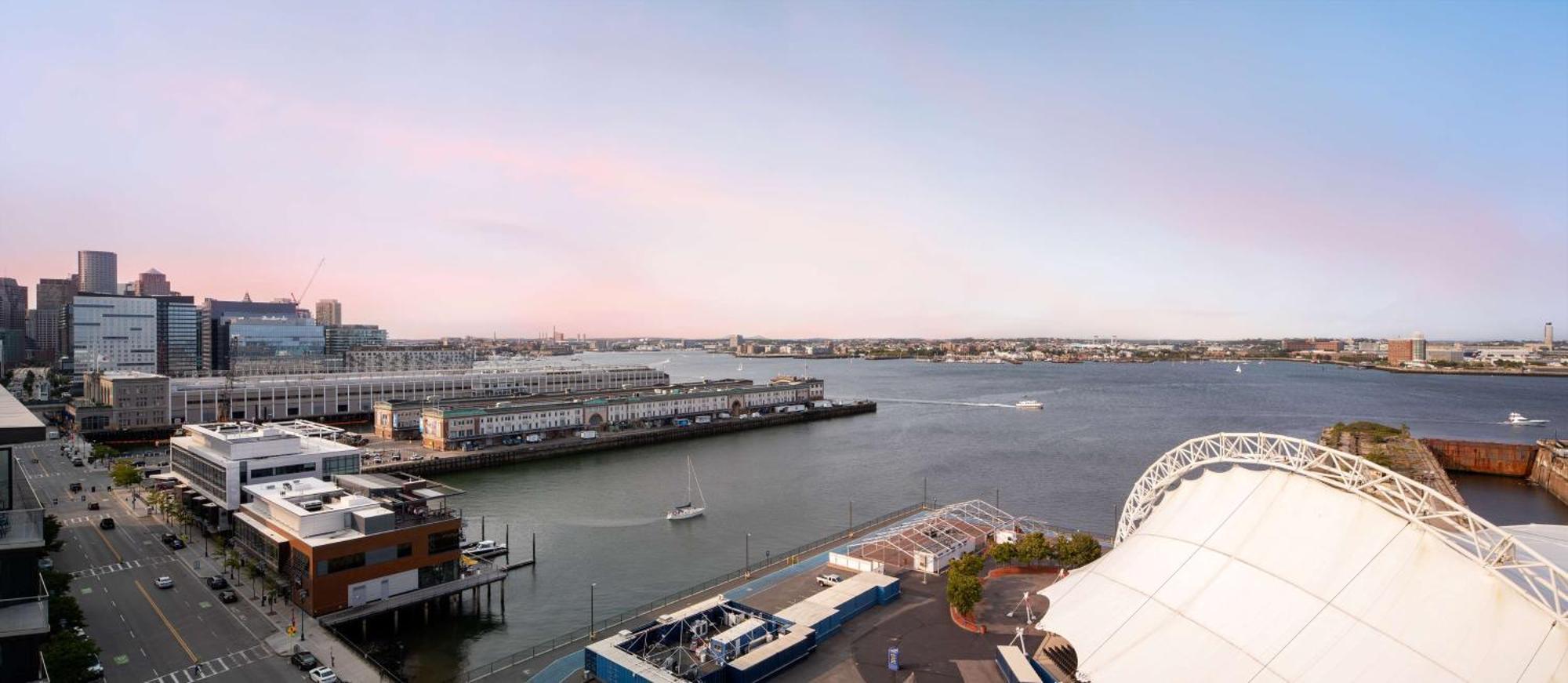 Hyatt Place Boston/Seaport District Экстерьер фото